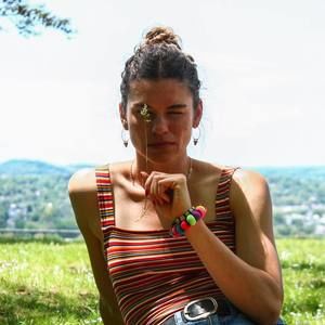 Meet your Posher, Courtney